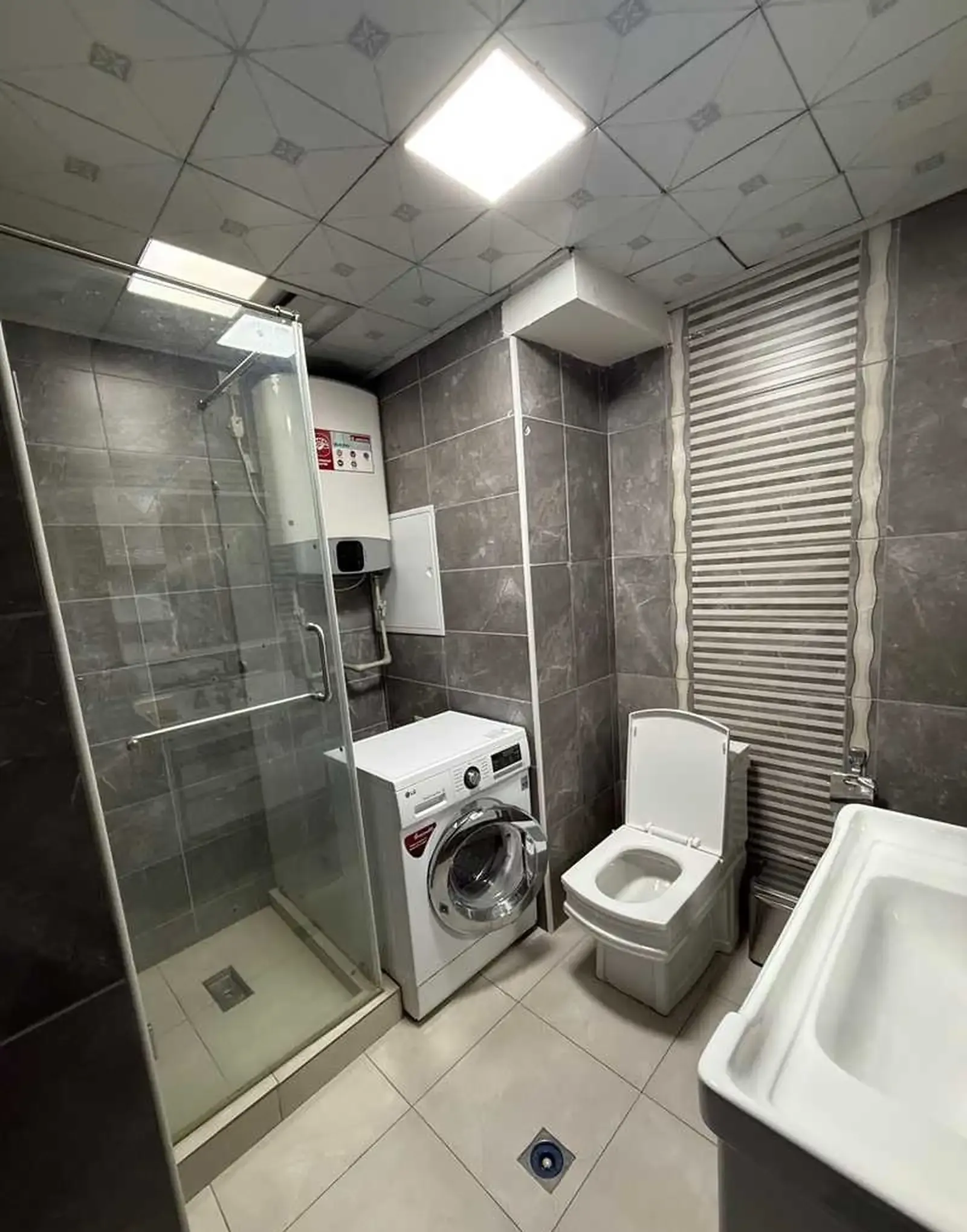 2-комн. квартира, 16 этаж, 100м², Славянский