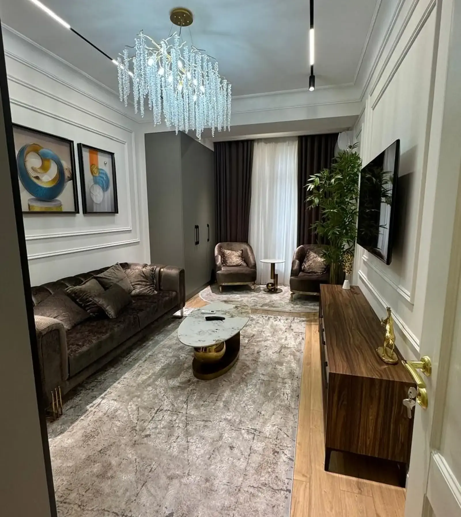 2-комн. квартира, 14 этаж, 65м², Овир Бари ресторан Султонбей