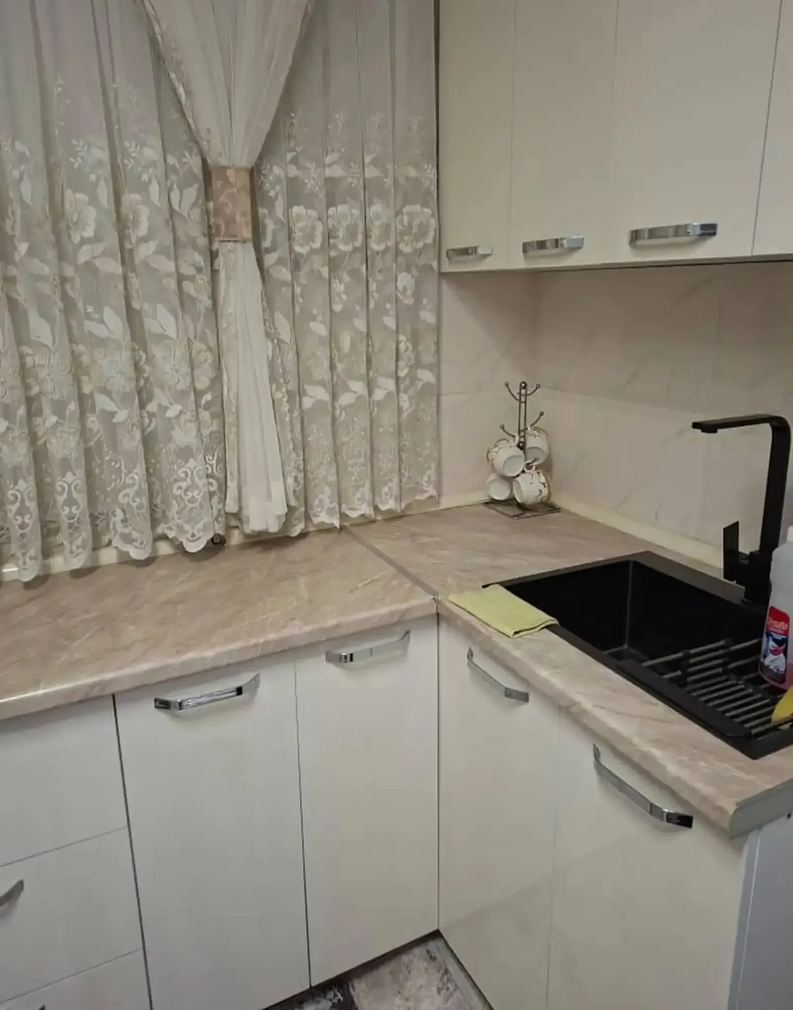 2-комн. квартира, 2 этаж, 60м², Дом КФС
