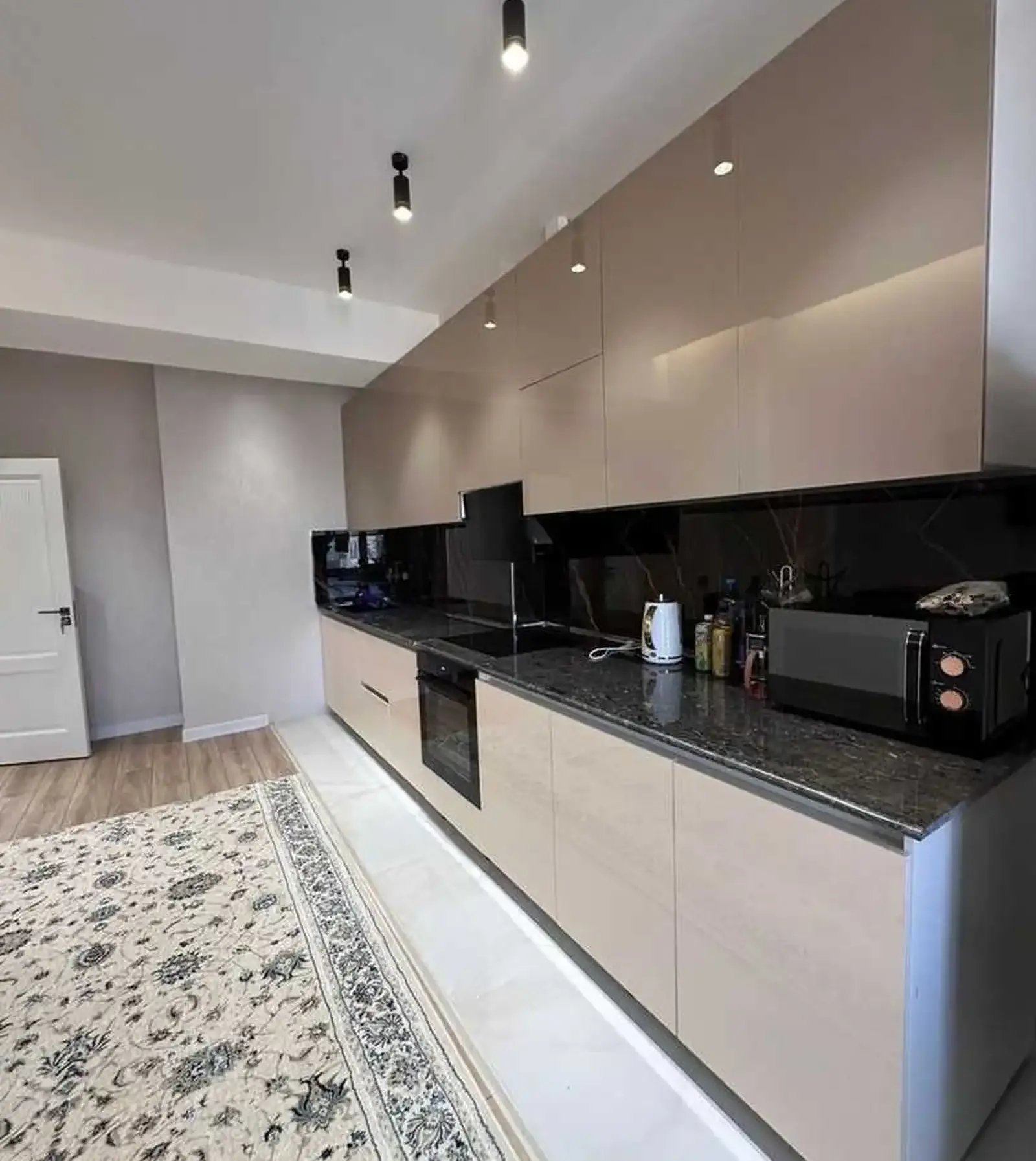 2-комн. квартира, 17 этаж, 102м², шоҳмансур
