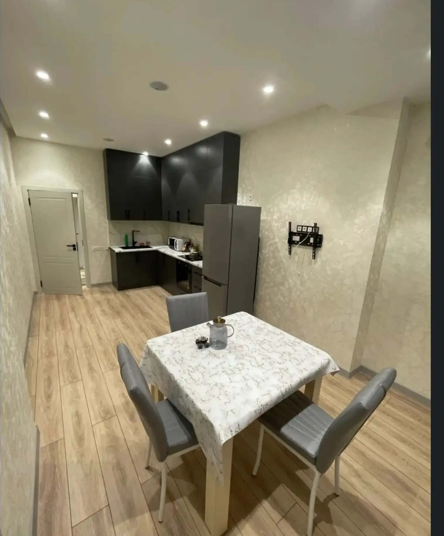 1-комн. квартира, 4 этаж, 76 м², Сомони
