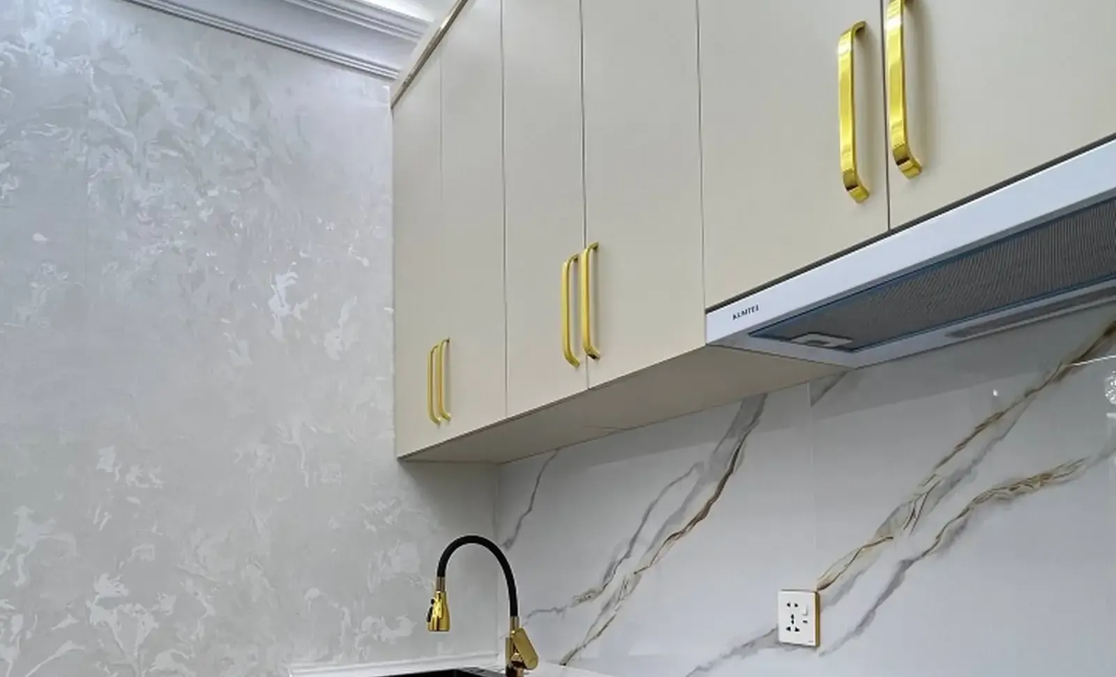 2-к квартира, 13 этаж, 73 м², Шохмансур 3 база
