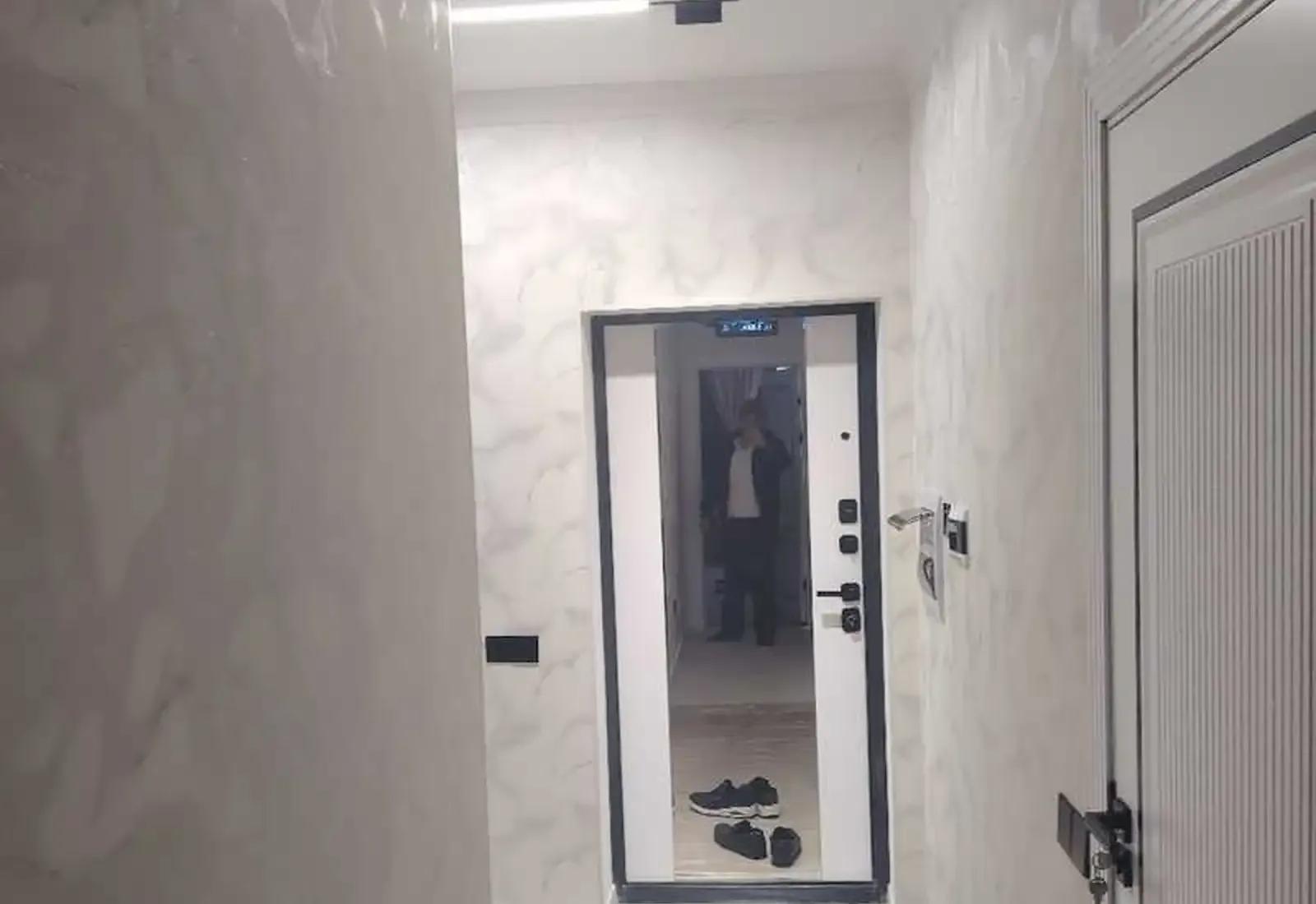 2-комн. квартира, 2 этаж, 68м², сино