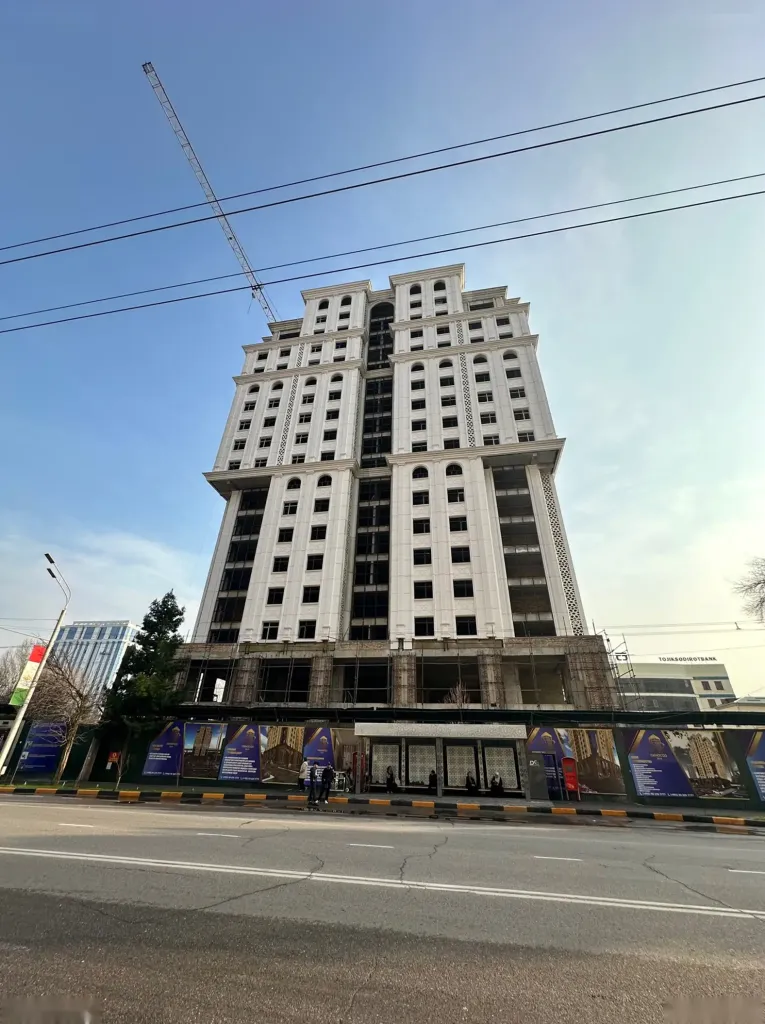 3-комн. квартира, 13 этаж, 102 м², Улица Айни 26, Садбарг, Гостиница Душанбе, Шохмансур