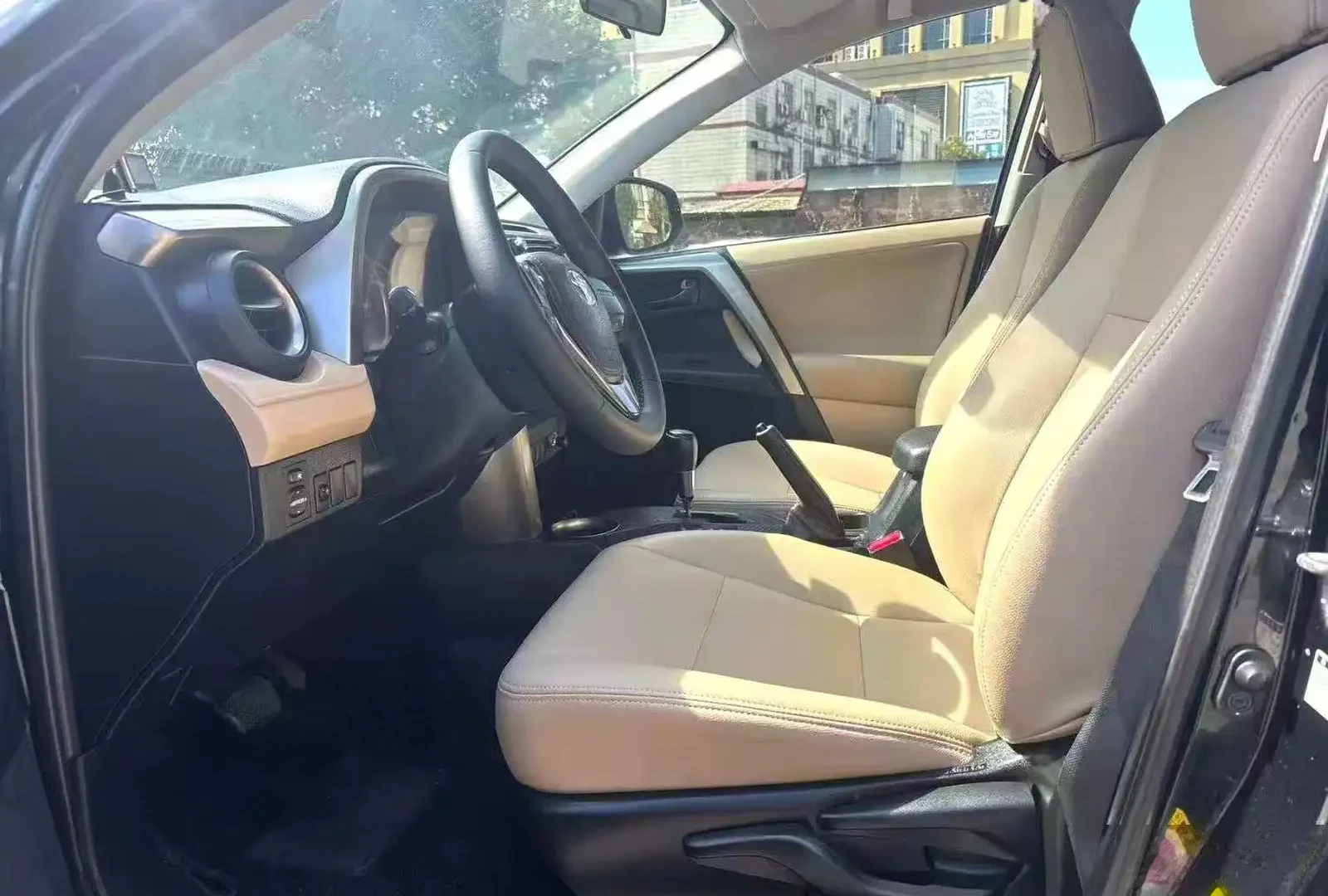 Toyota RAV 4, 2014