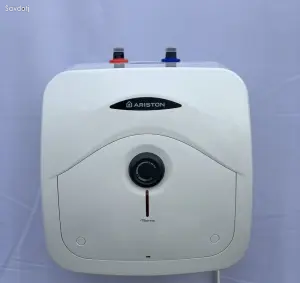 Водонагреватель Ariston 10л