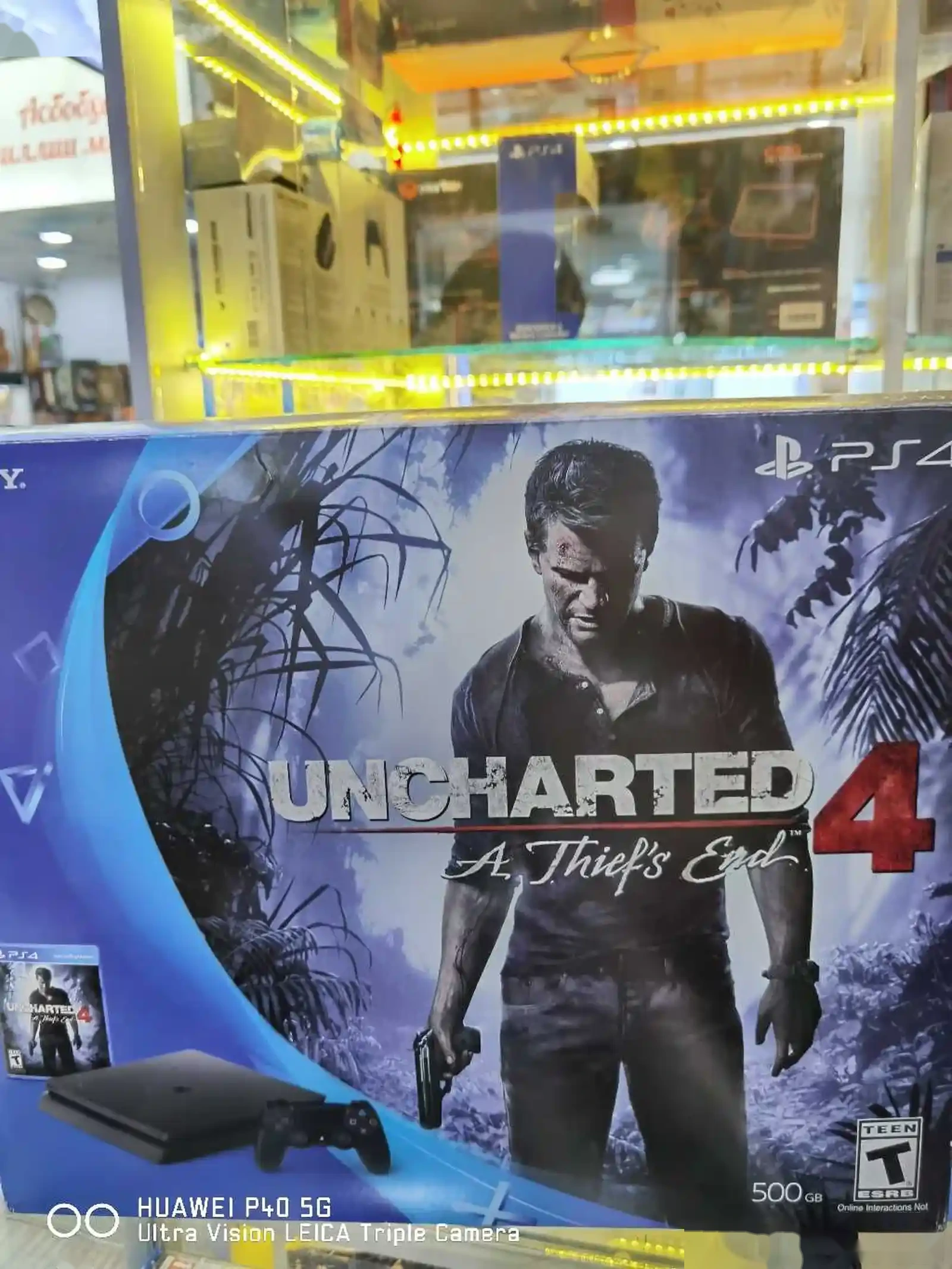 Игровая приставка Sony Playstation 4