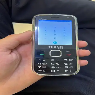 Телефон Tecno Max