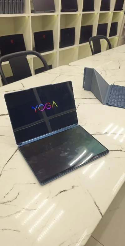 Ноутбук Lenovo Yoga Book 2 Dual Screen — миниатюра 5