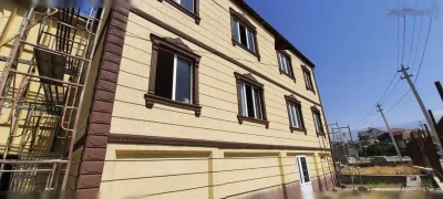 Фасадный декор из пенопласта для окна