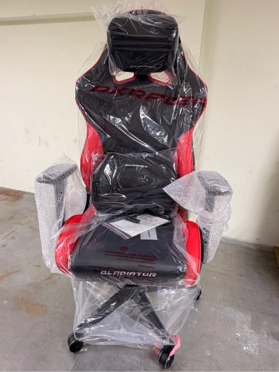Игровое кресло DXRacer Gladiator G Series Black-Red — миниатюра 6