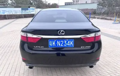 Lexus ES series, 2015 — миниатюра 9