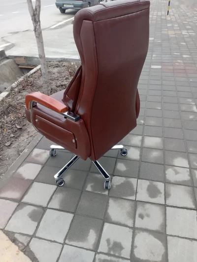 Кресло — миниатюра 3