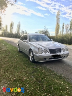 Mercedes-benz E class 2001