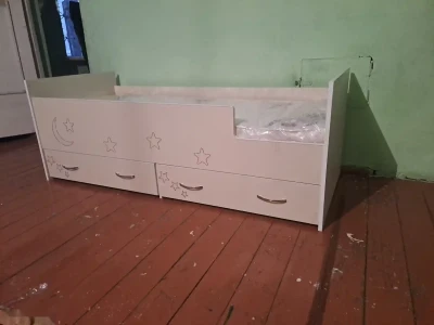 Кровать