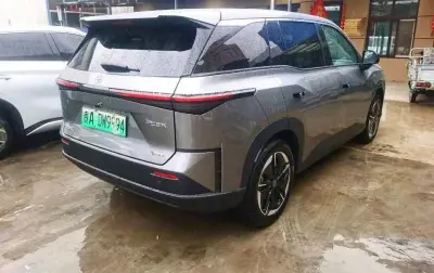 Toyota BZ3X, 2025 — миниатюра 3