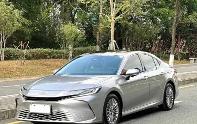 Toyota Camry, 2025