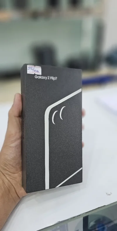 Samsung Galaxy Z Flip 7 5G 12GB 256GB