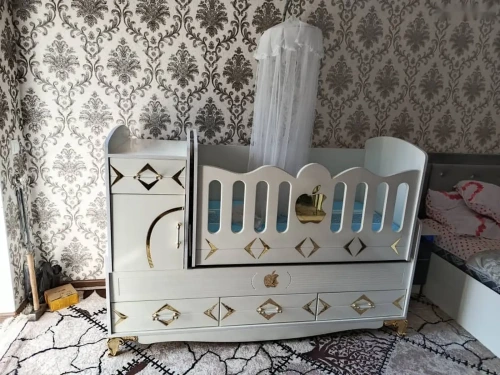 Колыбель со шкафом