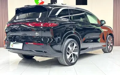 BYD Tang, 2025