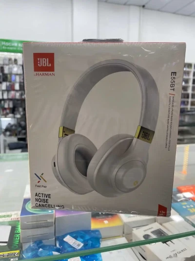 Беспроводные наушники JBL E55BT