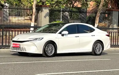 Toyota Camry, 2025