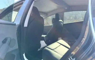 Tesla Model 3, 2025 — миниатюра 3