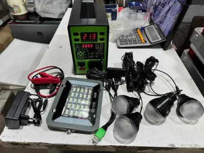 Солнечная домашняя система 350W 75W панель 4 лампы прожектор 220V AC. — миниатюра 6