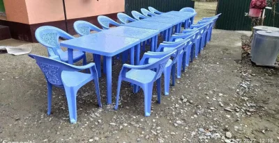 Стол со стульями