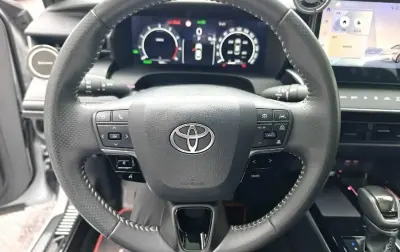 Toyota Camry, 2025