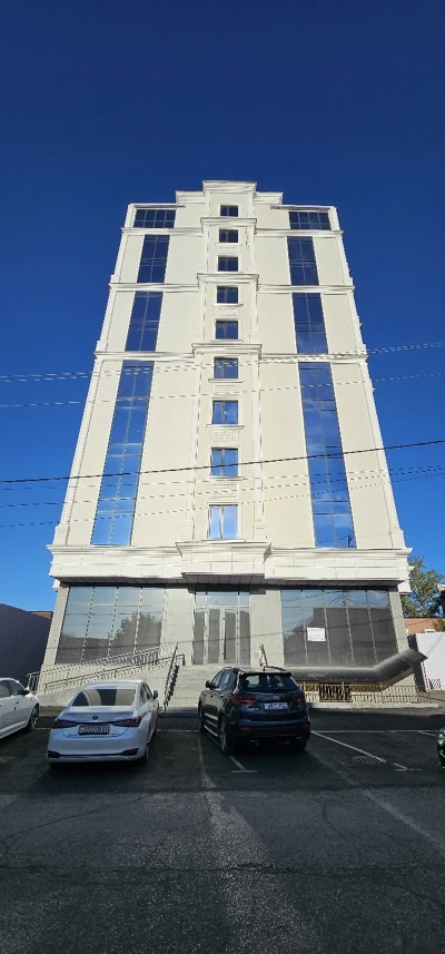 3-к квартира, 8 этаж, 85 м², Универмаг, кафои суди шахри
