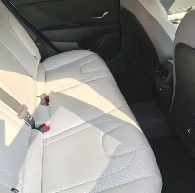 Hyundai Elantra 2022