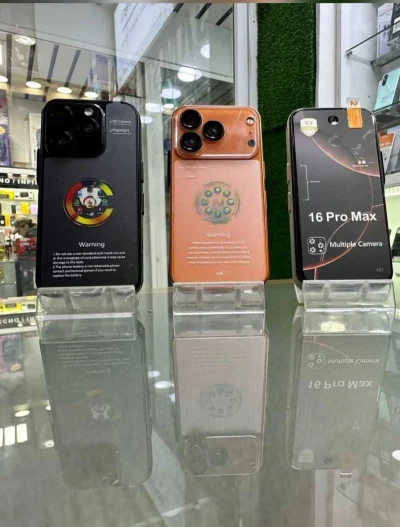 Apple iPhone mini 17 Max 512Gb Black — миниатюра 2