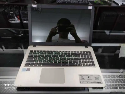 Игровой ноутбук Asus X540UP Core i5-7200U 8GB/500GB 7TH GEN — миниатюра 3