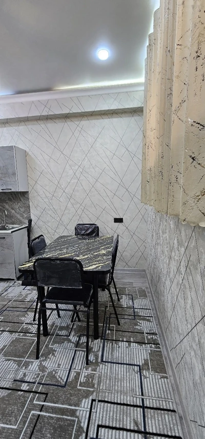 1-комн. квартира, Цокольный этаж, 50 м², 20мкр — миниатюра 8