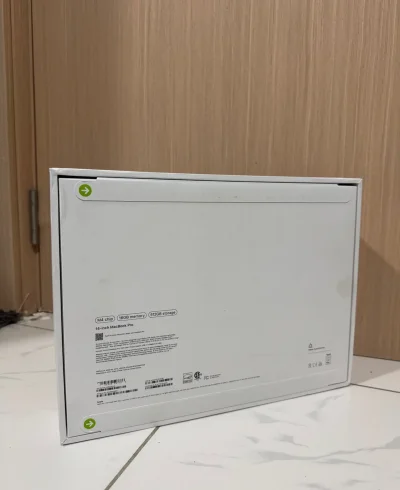 Ноутбук MacBook Pro 14 M4 16 512 — миниатюра 4