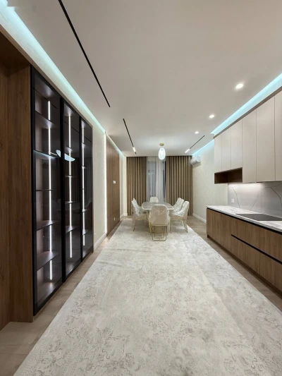 4-комн. квартира, 3 этаж, 215 м², И. Сомони