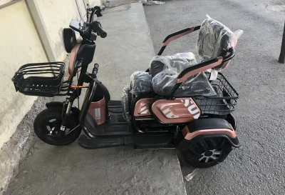 Трёхколёсный электромопед Scooter