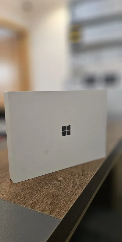 Surface Pro 12 2025