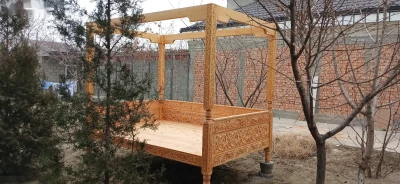 Тапчан с крышой