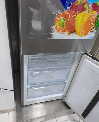 Холодильник Samsung