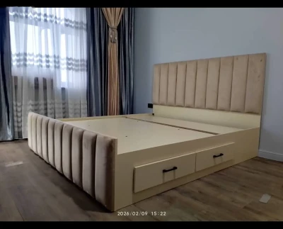 Кровать мед матрасом