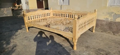 Тапчан со столиком — миниатюра 3