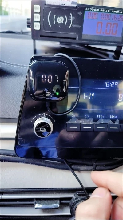 Адаптер Bluetooth Aux Fm Usb — миниатюра 4