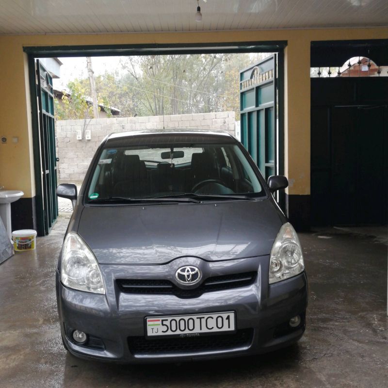 Toyota Corolla verso 2008