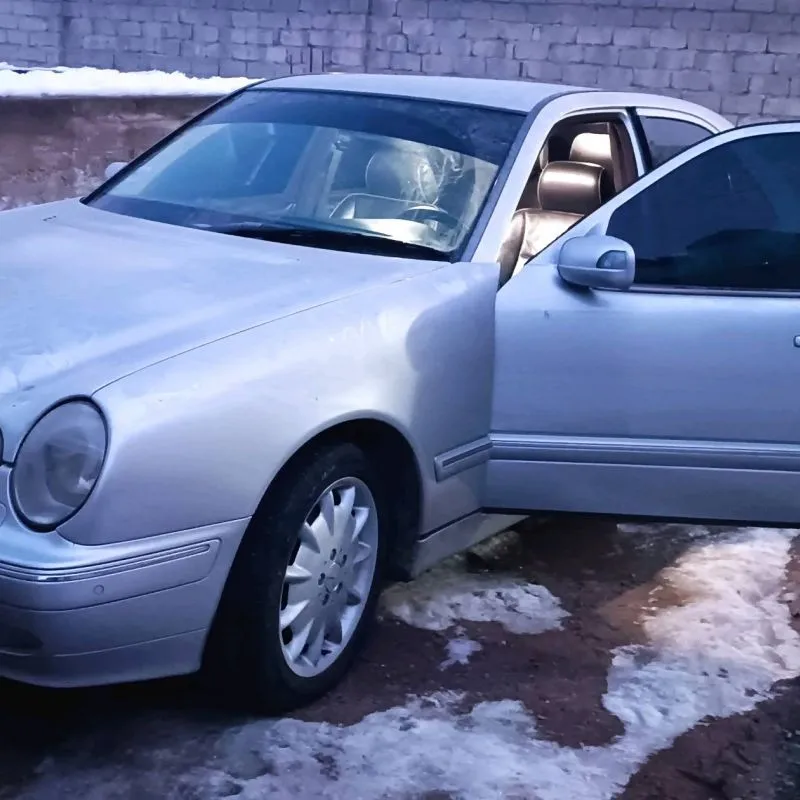 Mercedes-benz E class 2002