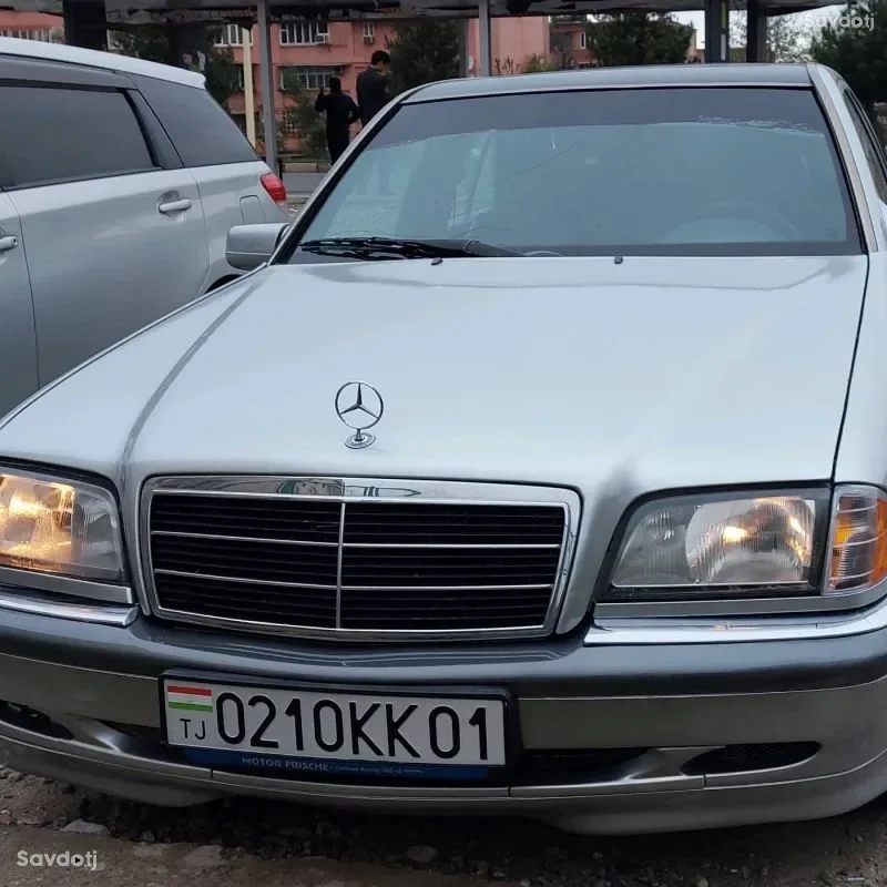 Mercedes-benz E class 1995 — миниатюра 3