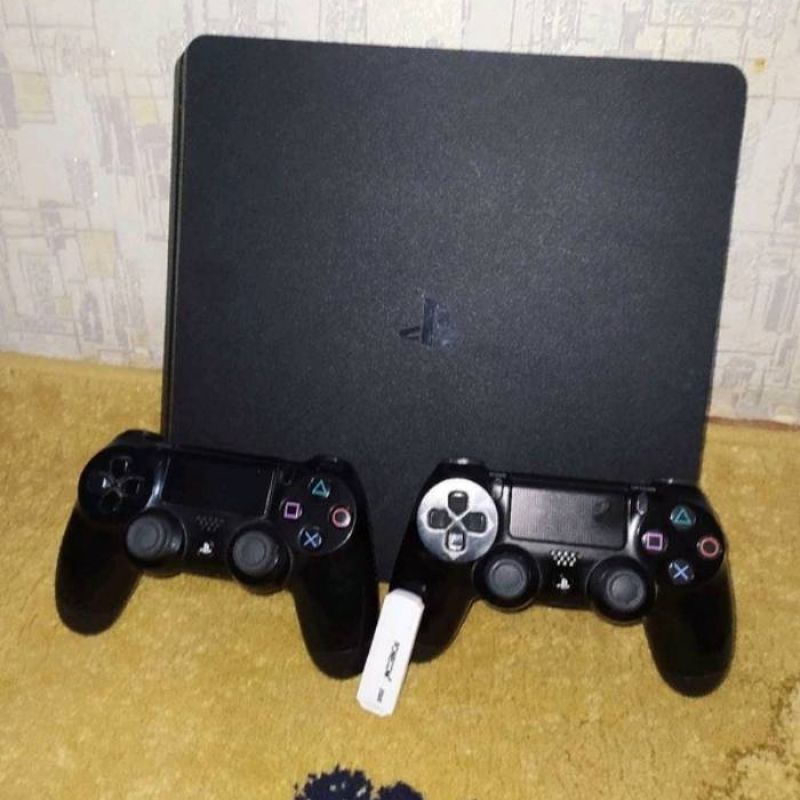 Sony PlayStation 4 slim 1tb