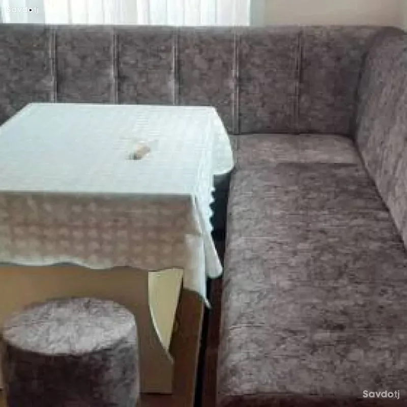 Диван