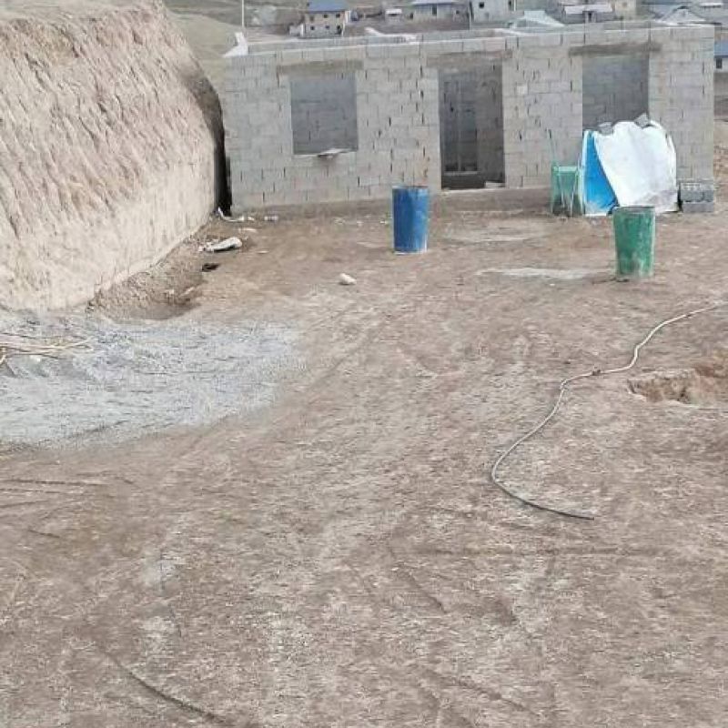 Постройка с земельным участком